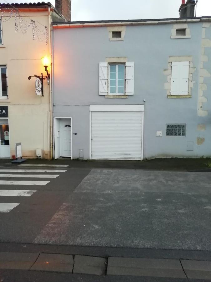 Joli Appartement, 1 Chambre, Au Coeur De Mouilleron St Germain Exterior foto